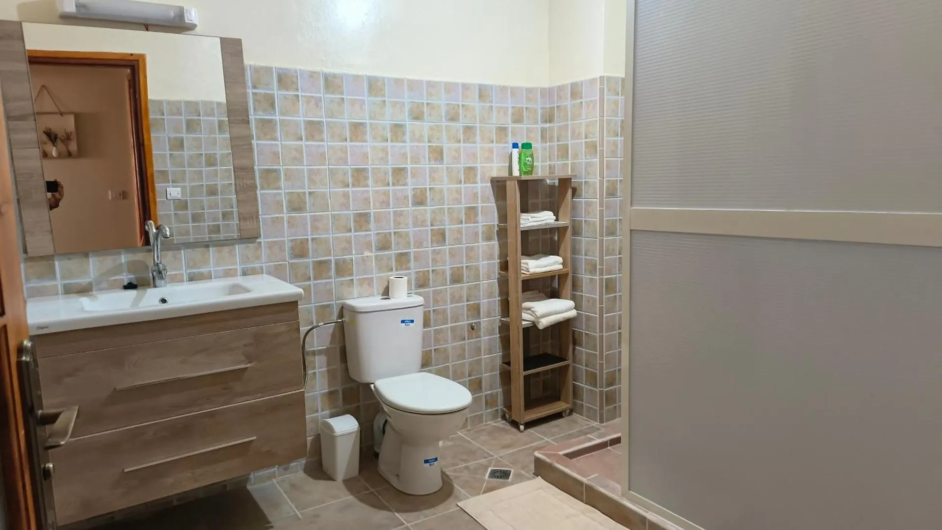 אסאוירה Moga Appartement