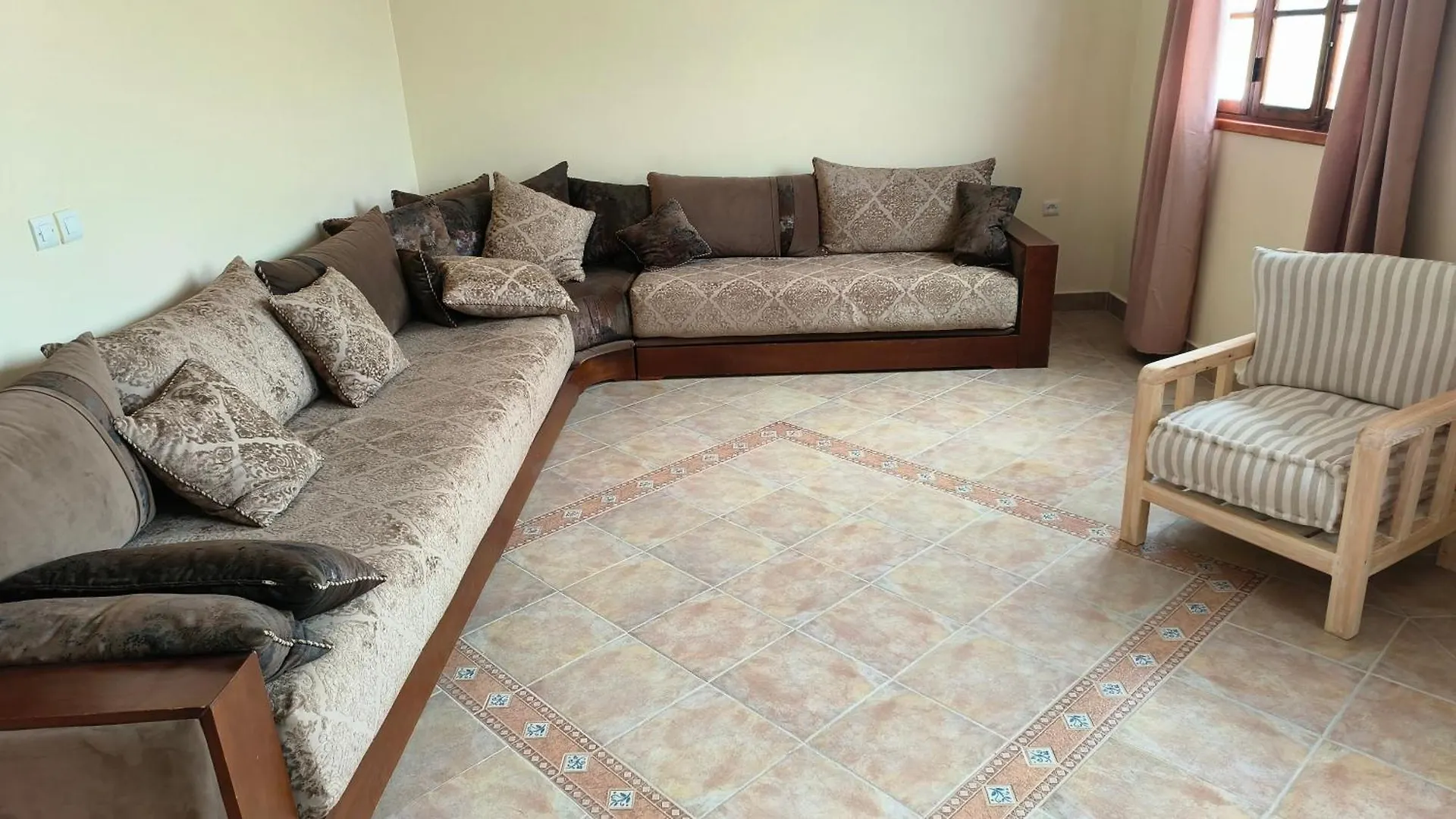דירה אסאוירה Moga Appartement מרוקו